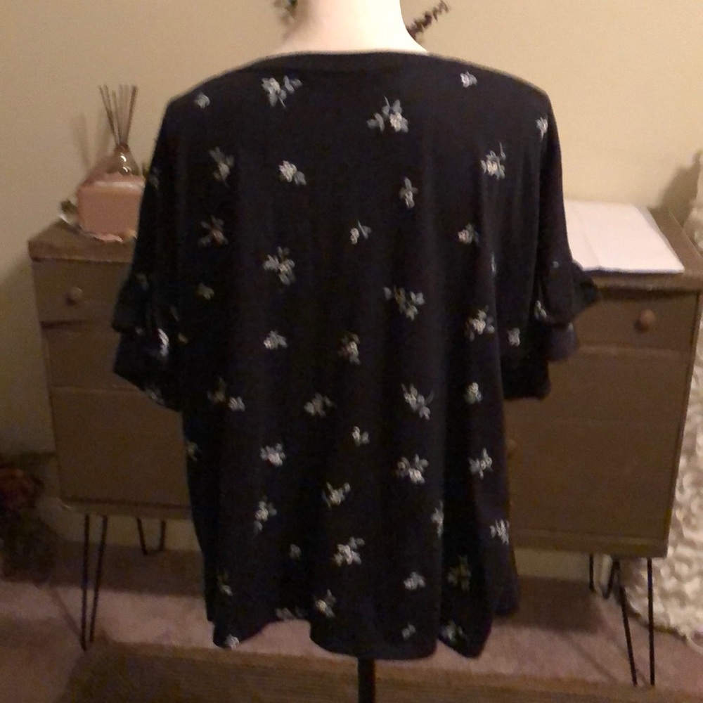 Tee - Picture 2 of 3